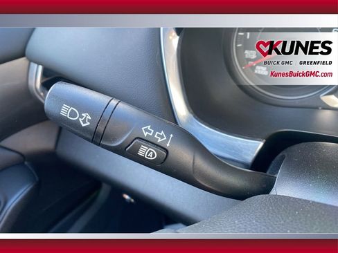 Used 2023 Chevrolet Traverse LT w/ LPO, Floor Liner Package image 22