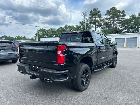 Used 2024 Chevrolet Silverado 1500 LT Trail Boss w/ LT Trail Boss Premium Package AWD/4WD image 5