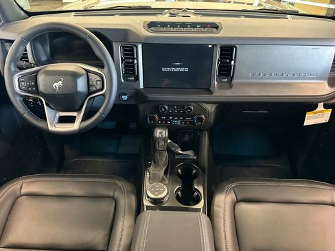 New 2026 Ford Bronco Badlands w/ Wildtrak Package AWD/4WD image 3