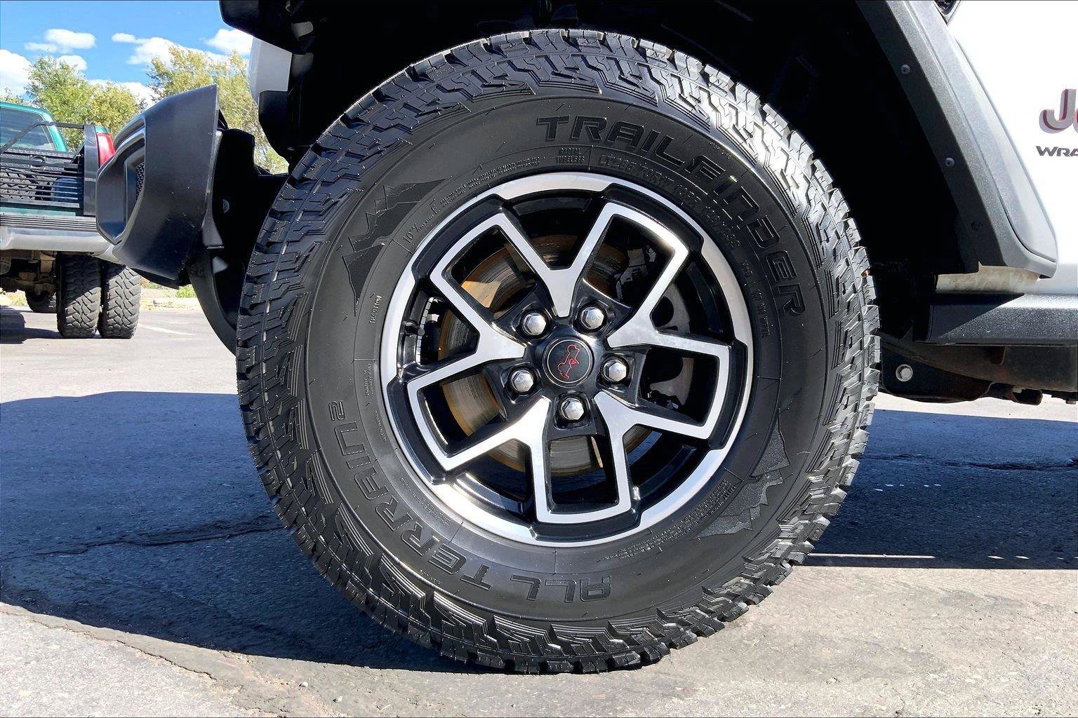 Certified 2024 Jeep Wrangler Unlimited Rubicon AWD/4WD image 9
