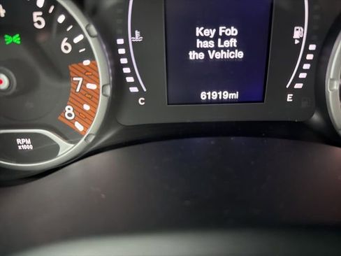 Used 2020 Jeep Renegade Latitude w/ Cold Weather Group image 37