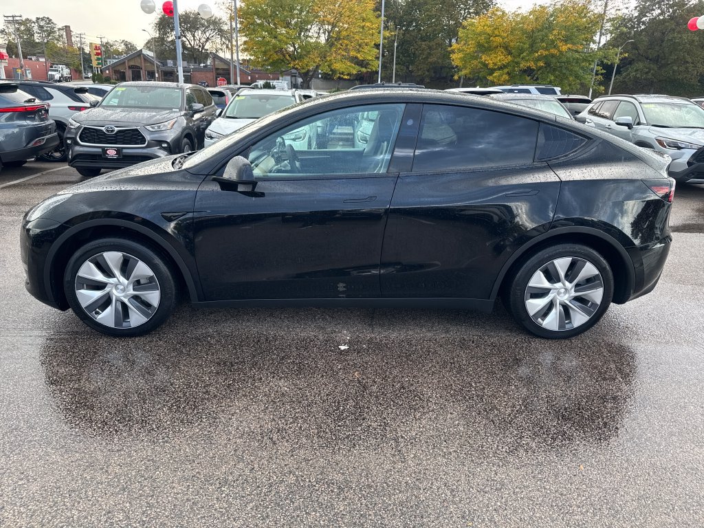 Used 2023 Tesla Model Y Long Range AWD/4WD image 4
