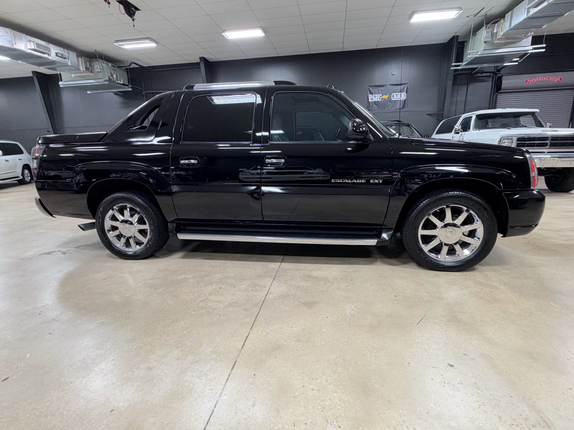 Used 2005 Cadillac Escalade EXT AWD/4WD image 7