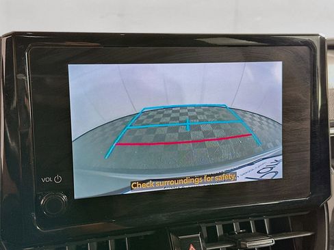 Used 2023 Toyota Corolla Cross LE image 21