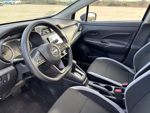 Used 2025 Nissan Versa S w/ S Plus Package image 17