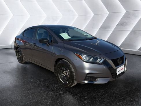 Used 2021 Nissan Versa S image 1