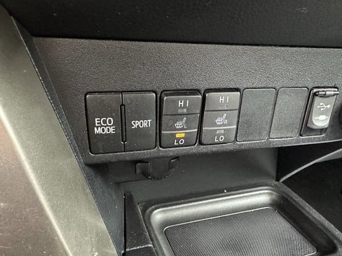 Used 2013 Toyota RAV4 Limited image 3