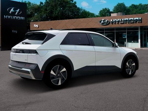 New 2025 Hyundai Ioniq 5 SEL image 8