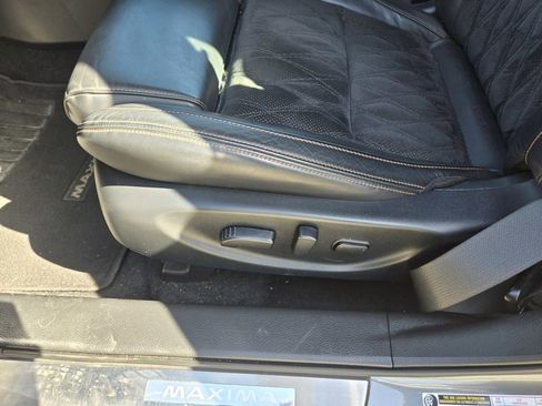 Used 2020 Nissan Maxima SR w/ Sport Mat Group FWD image 25