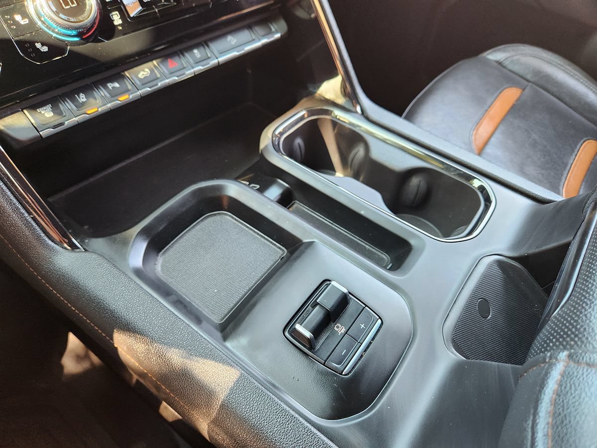 Used 2024 GMC Sierra 2500 AT4 w/ AT4 Premium Plus Package AWD/4WD image 38