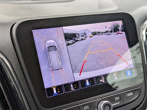 Used 2022 Chevrolet Equinox RS w/ RS Leather Package image 27