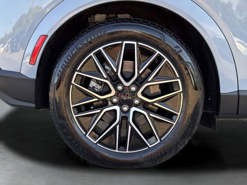 Used 2025 Ford Mustang Mach-E Premium image 9