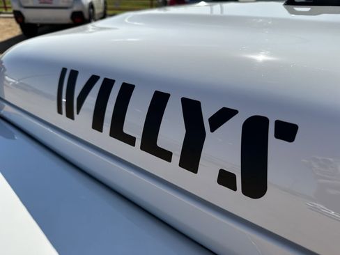 Used 2022 Jeep Gladiator Sport image 10