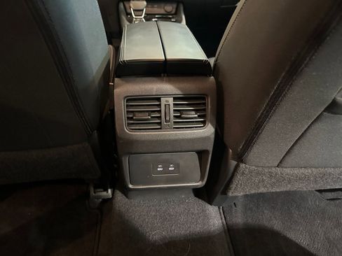 Used 2025 Nissan Rogue SV image 24