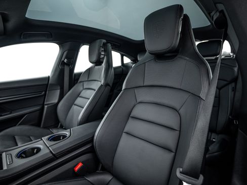 Certified 2024 Porsche Taycan image 21