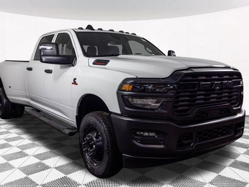 New 2026 RAM 3500 Tradesman AWD/4WD image 9