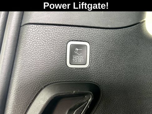 Used 2024 Jeep Wagoneer Series II AWD/4WD image 47