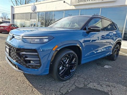 New 2026 Volkswagen Tiguan SE R-Line image 2