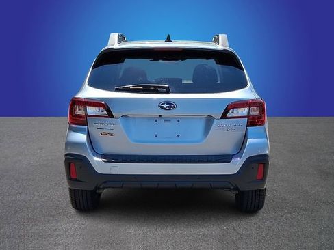 Used 2019 Subaru Outback 3.6R Limited w/ Popular Package #2 AWD/4WD image 5