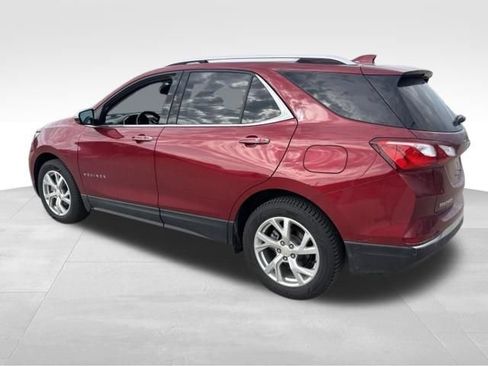 Used 2018 Chevrolet Equinox Premier AWD/4WD image 3
