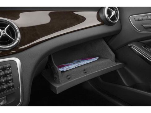 Used 2015 Mercedes-Benz CLA 250 4MATIC image 17