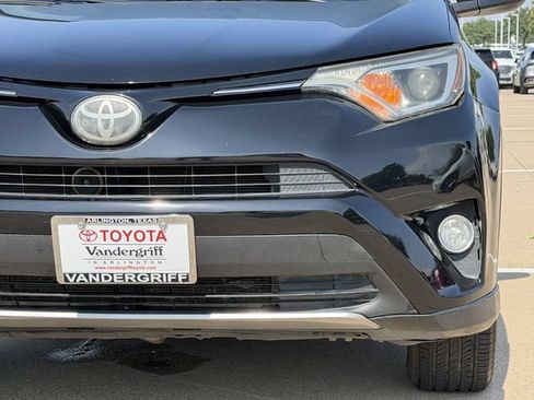 Used 2017 Toyota RAV4 XLE FWD image 9