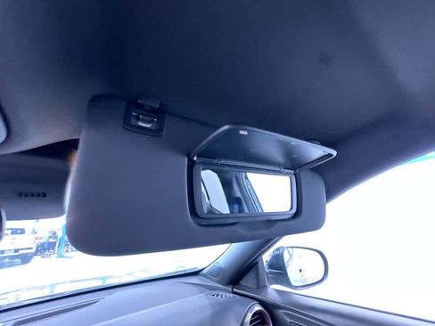 Used 2025 Chevrolet Trax RS w/ Sunroof Package FWD image 33