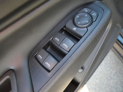 Used 2018 Chevrolet Equinox LT AWD/4WD image 19
