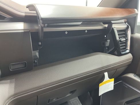 New 2026 GMC Sierra 2500 Denali w/ Denali Reserve Package image 21