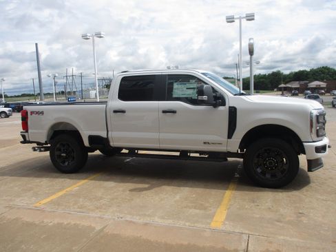 New 2025 Ford F250 XL w/ STX Appearance Package image 4