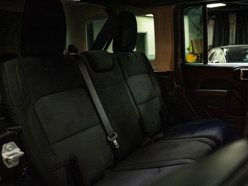 Used 2021 Jeep Wrangler Unlimited Sport image 11