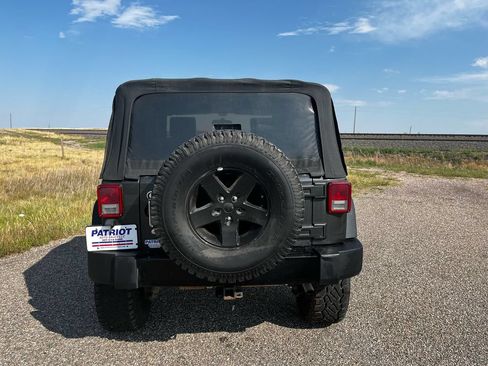 Used 2010 Jeep Wrangler Sahara w/ Dual Top Group AWD/4WD image 3