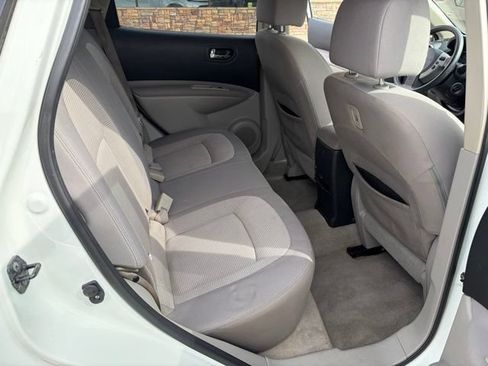 Used 2013 Nissan Rogue SV w/ Premium Pkg FWD image 29