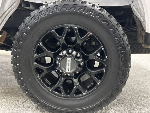 Used 2020 Ford F350 Lariat w/ Lariat Ultimate Package AWD/4WD image 6