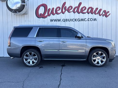 Used 2018 Cadillac Escalade Luxury w/ LPO, Radiant Package image 33