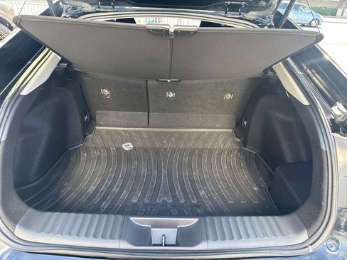 Used 2023 Toyota Prius LE FWD image 5