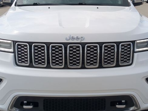 Used 2020 Jeep Grand Cherokee Overland AWD/4WD image 9