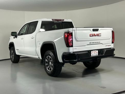 Used 2025 GMC Sierra 1500 AT4X image 5
