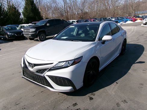 Used 2022 Toyota Camry XSE image 1