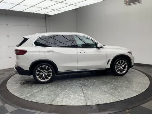 Used 2021 BMW X5 xDrive40i w/ Premium Package 2 image 43
