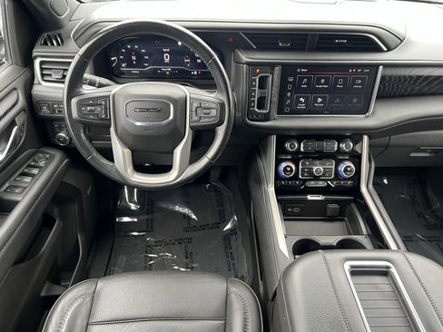 Certified 2022 GMC Yukon XL Denali image 36