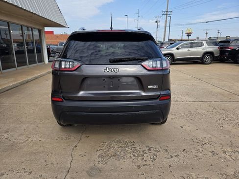 Used 2020 Jeep Cherokee Latitude Plus w/ Cold Weather Group FWD image 7