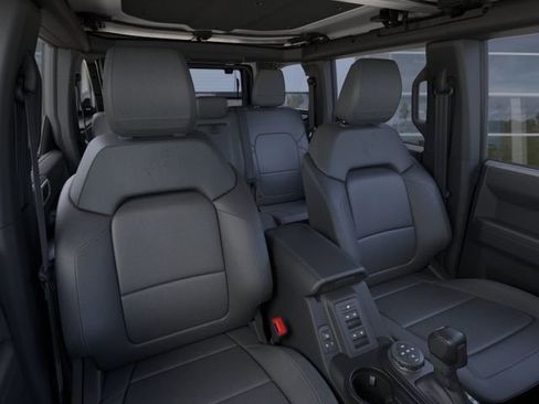 New 2025 Ford Bronco Badlands w/ Black Appearance Package AWD/4WD image 10