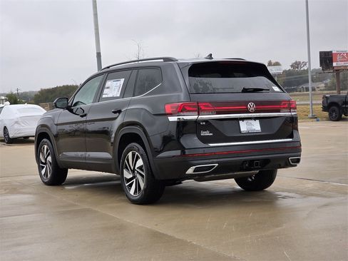 New 2026 Volkswagen Atlas SE image 24