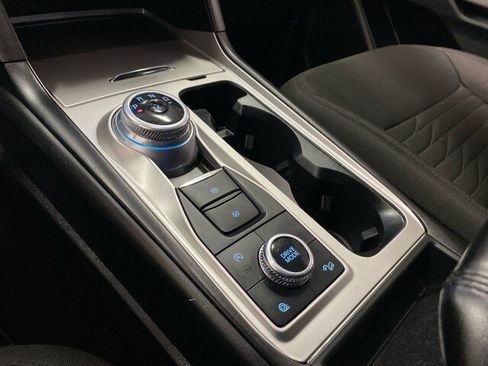 Used 2020 Ford Explorer XLT w/ Comfort Package image 26