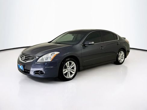 Used 2012 Nissan Altima 3.5 SR w/ Sport Pkg FWD image 3