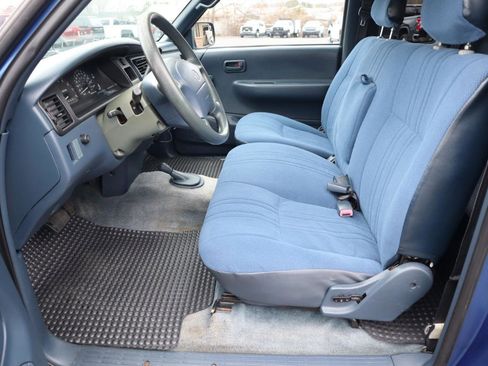 Used 1996 Toyota T100 DX image 11
