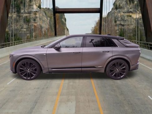 New 2026 Cadillac Lyriq V AWD/4WD image 5