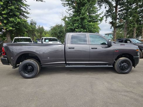 New 2026 RAM 3500 Tradesman AWD/4WD image 8