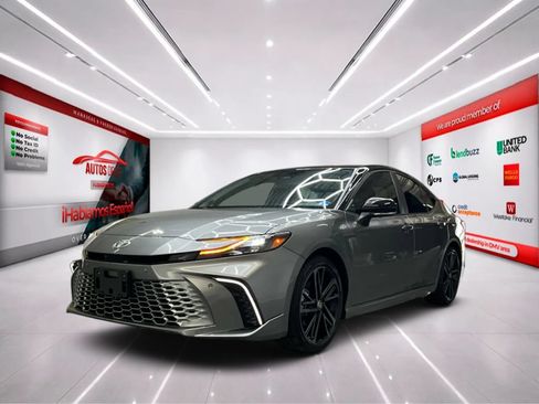 Used 2026 Toyota Camry XSE w/ Premium Plus Package FWD image 3